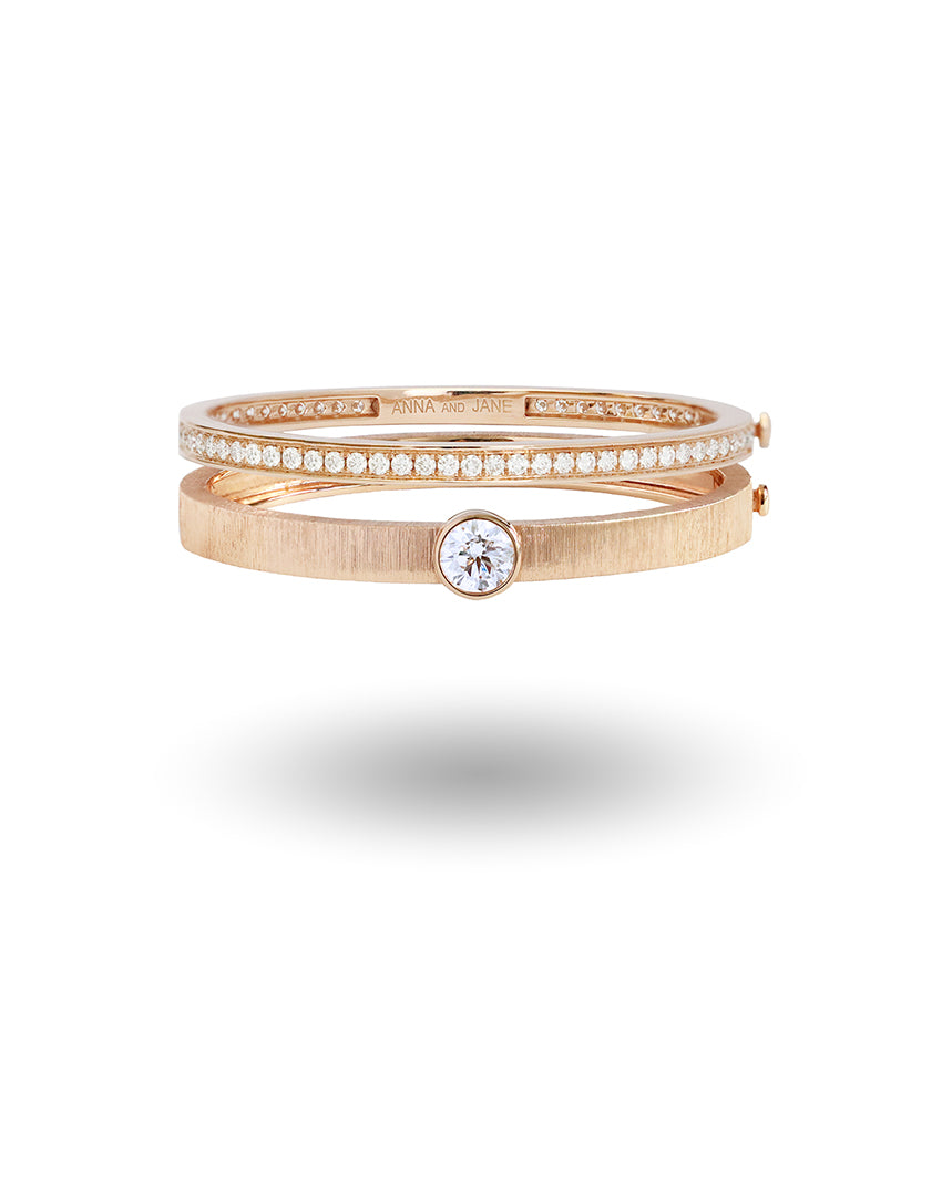 1.33cts|E|VS1|Ex|GIA Solitaire Diamond Engraved Bangle in 18K Gold