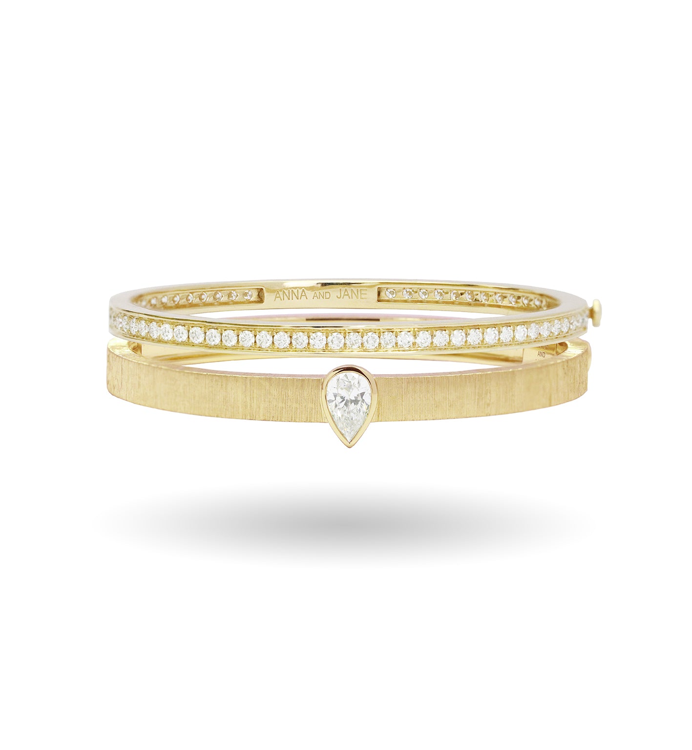 1.01ct Pear Shape Diamond Engraved Bangle in 18K Gold